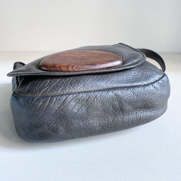 Vintage Dark Brown Leather Oval Unique Crossbody w Wood Detail - Picture 5 of 12